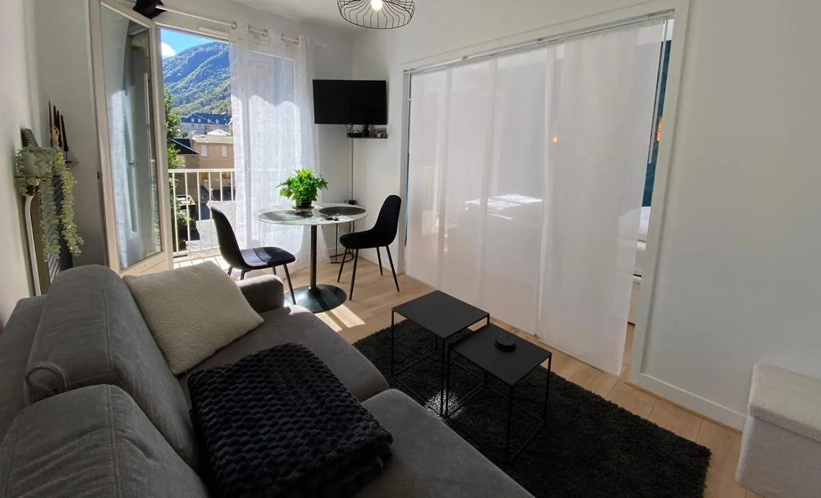 Central & Cosy Bagnères-de-Luchon Apartamento